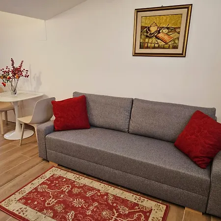 Residenza Albalonga Homestay