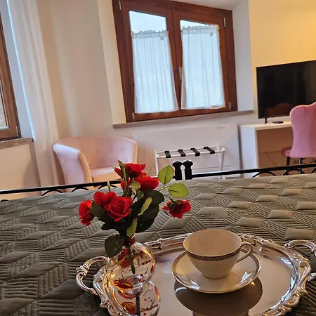 Residenza Albalonga Alloggio in famiglia *